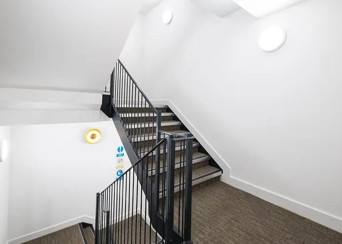 2 Bedroom Luxury Apartments With Parking In Stanmore, North West By 360 Stays London
