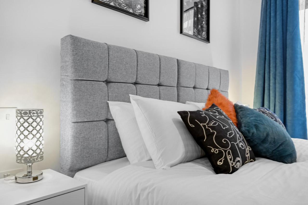 2 Bedroom Luxury With Parking In Stanmore, North West By 360 London *