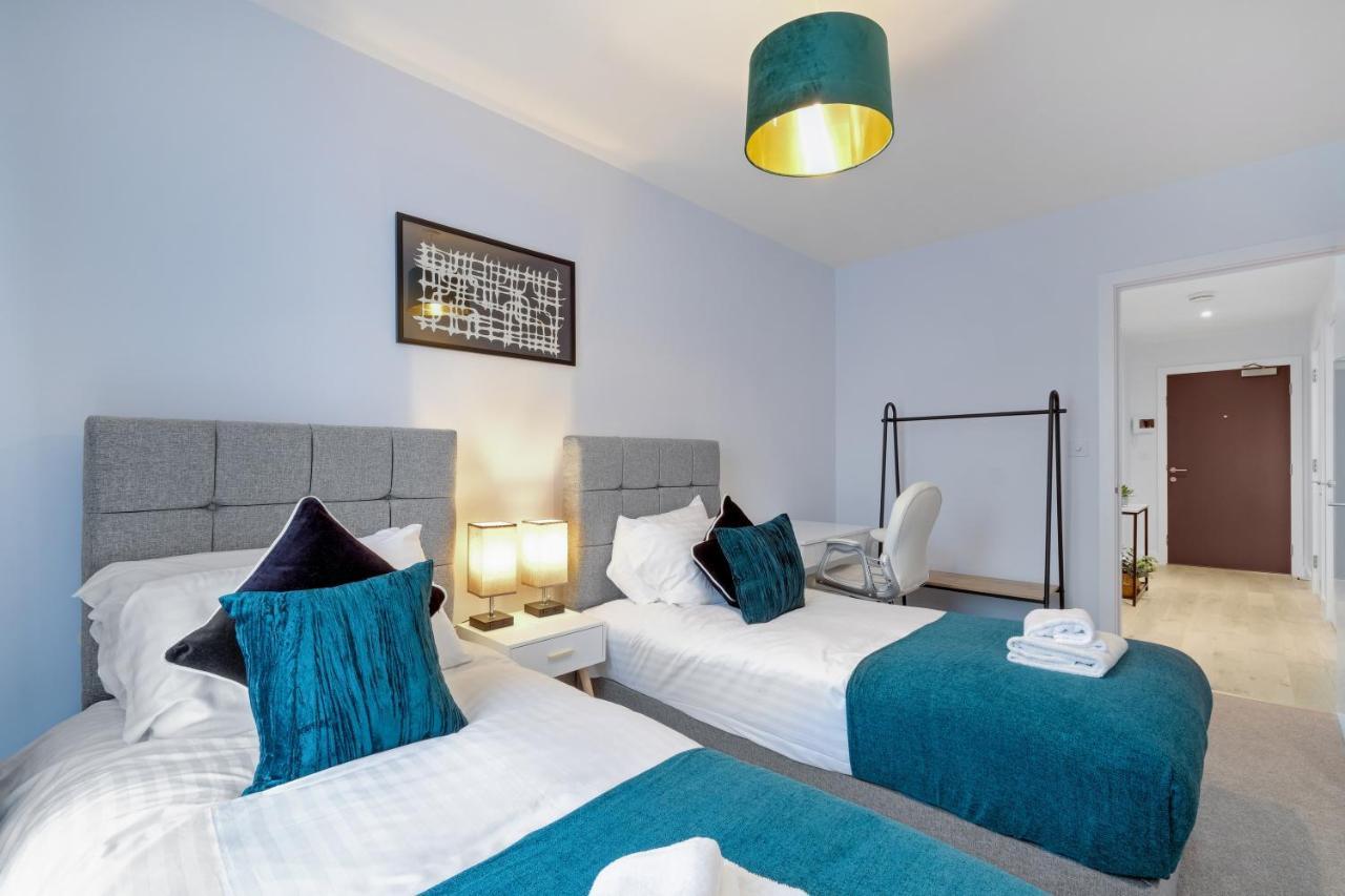 2 Bedroom Luxury With Parking In Stanmore, North West By 360 London Apartment *