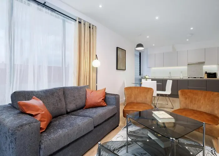 2 Bedroom Luxury Apartments With Parking In Stanmore, North West By 360 Stays London