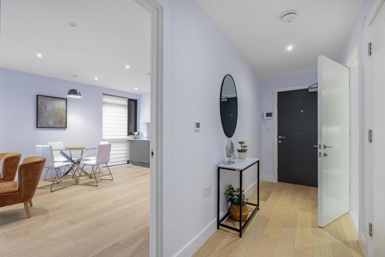 2 Bedroom Luxury With Parking In Stanmore, North West By 360 London Apartamento