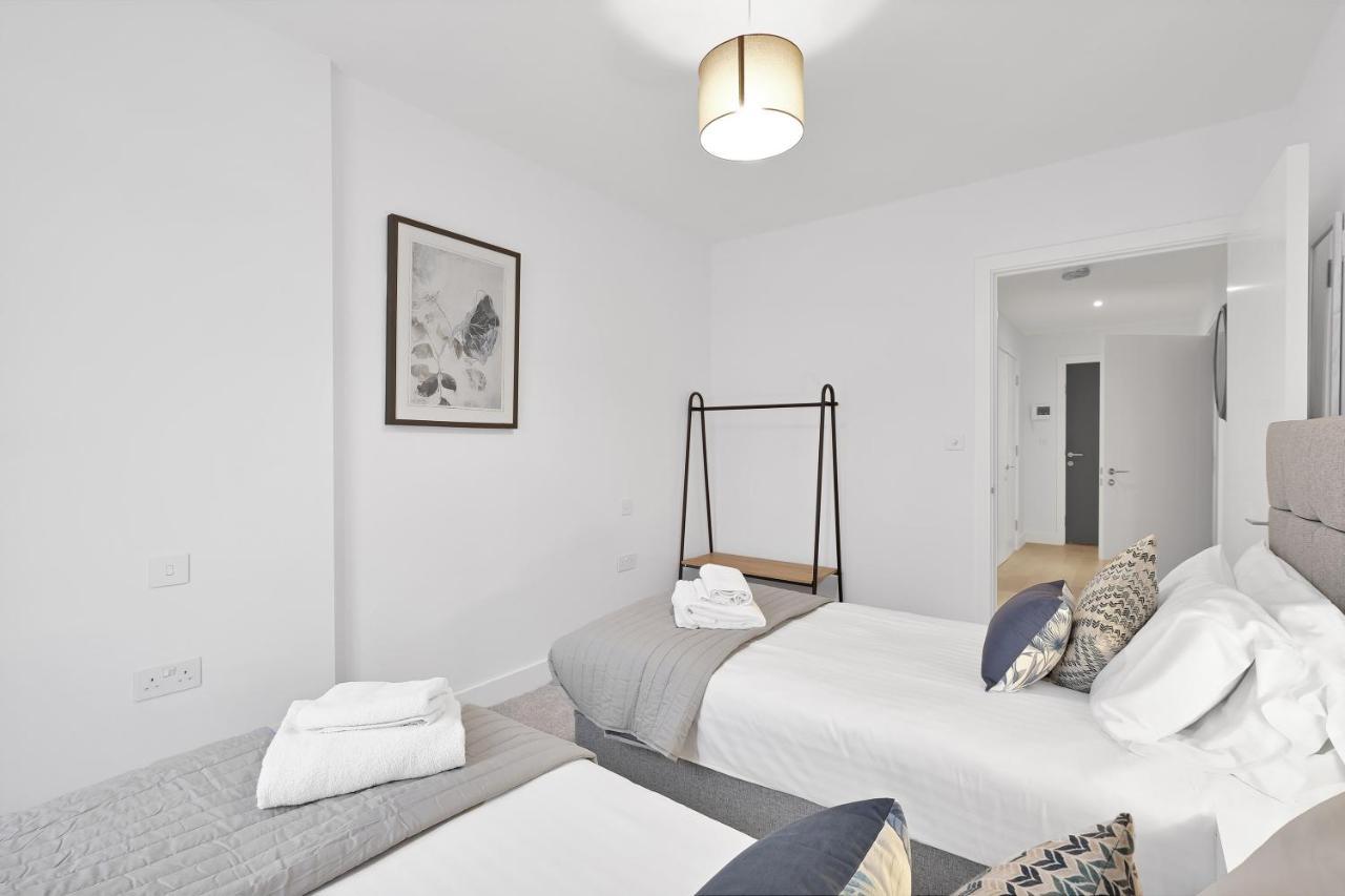2 Bedroom Luxury With Parking In Stanmore, North West By 360 London Apartamento