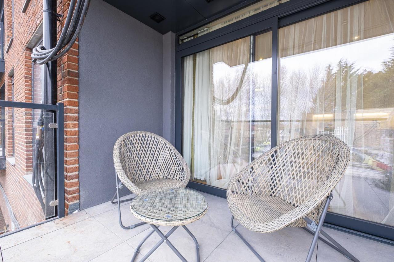 Apartamento 2 Bedroom Luxury With Parking In Stanmore, North West By 360 London