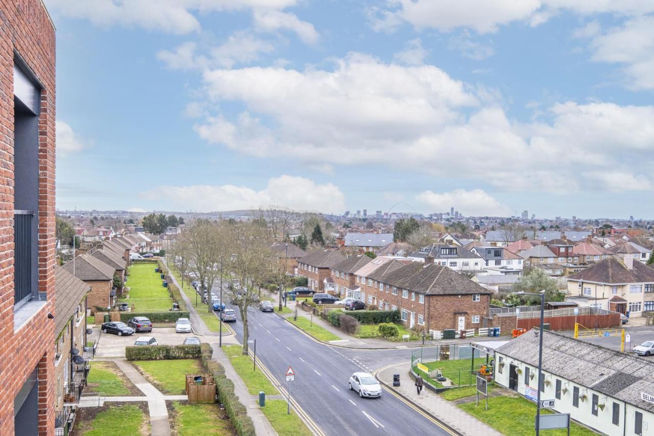 Apartamento 2 Bedroom Luxury With Parking In Stanmore, North West By 360 London