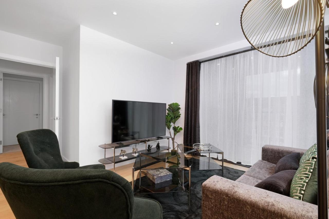 2 Bedroom Luxury With Parking In Stanmore, North West By 360 London Stanmore (Greater London)