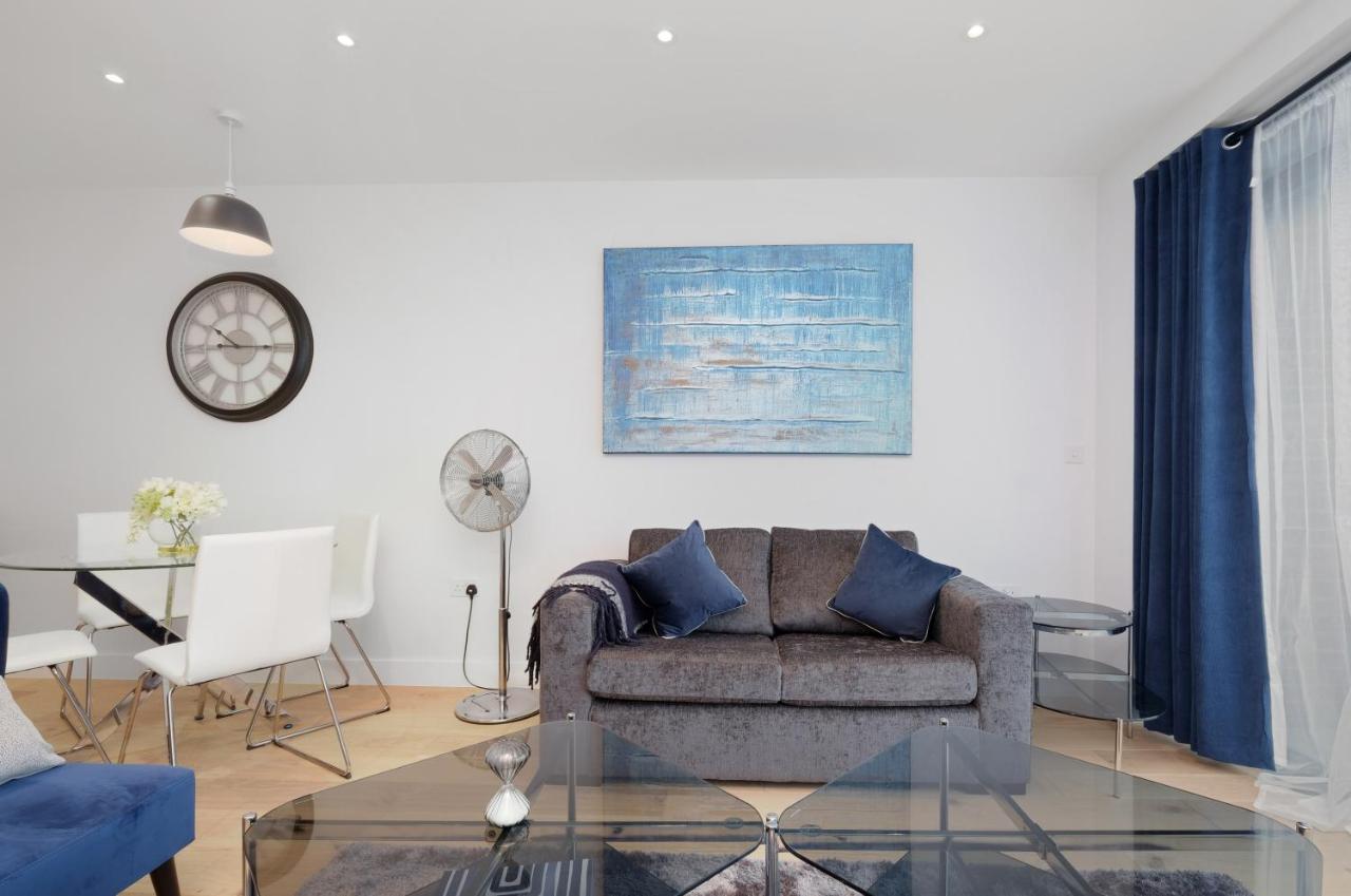 2 Bedroom Luxury With Parking In Stanmore, North West By 360 London * Stanmore (Greater London)