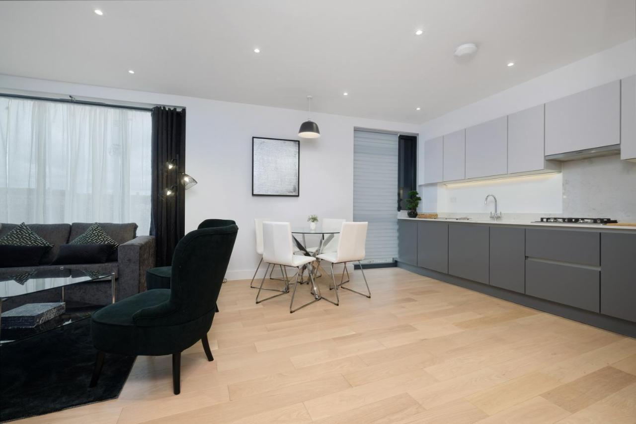 2 Bedroom Luxury With Parking In Stanmore, North West By 360 London Apartamento