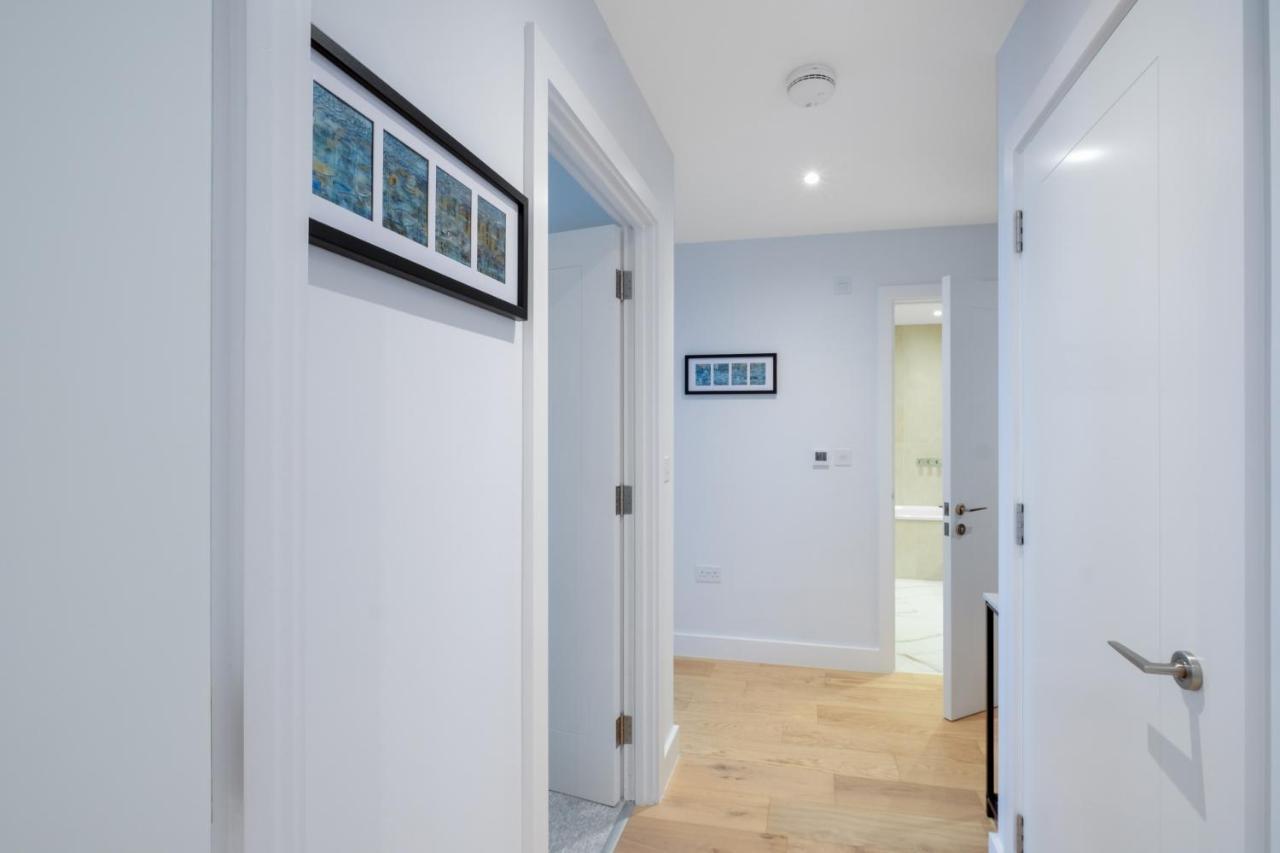 Apartamento 2 Bedroom Luxury With Parking In Stanmore, North West By 360 London