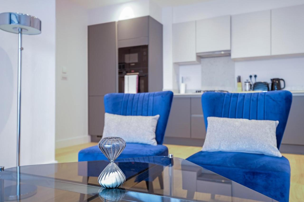2 Bedroom Luxury With Parking In Stanmore, North West By 360 London Apartamento